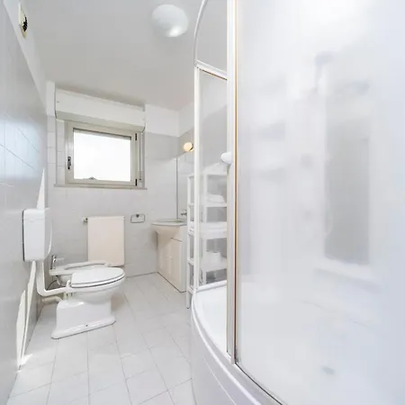 Apartment Le Gelsomine - With Free Parking And Elevator Udine