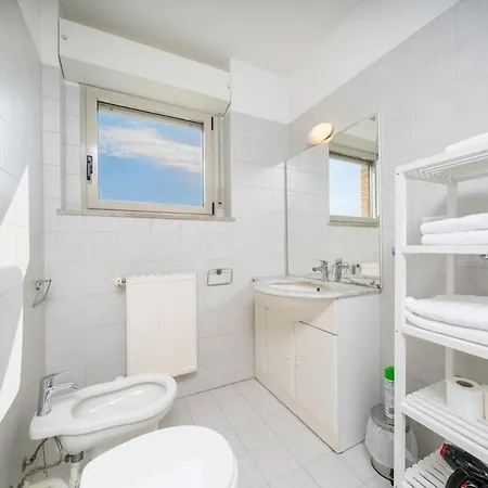 Le Gelsomine - With Free Parking And Elevator * Udine