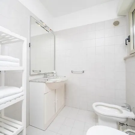 Le Gelsomine - With Free Parking And Elevator Apartment *