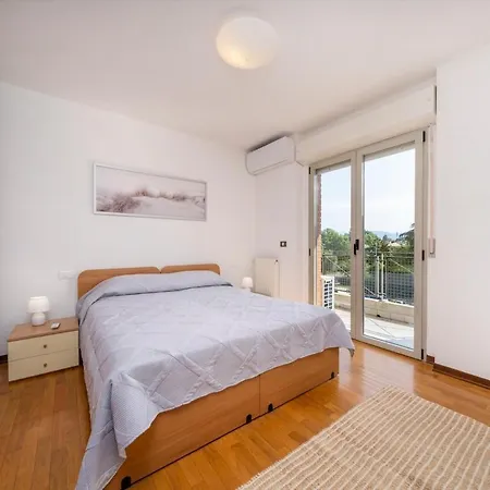 Apartment Le Gelsomine - With Free Parking And Elevator *